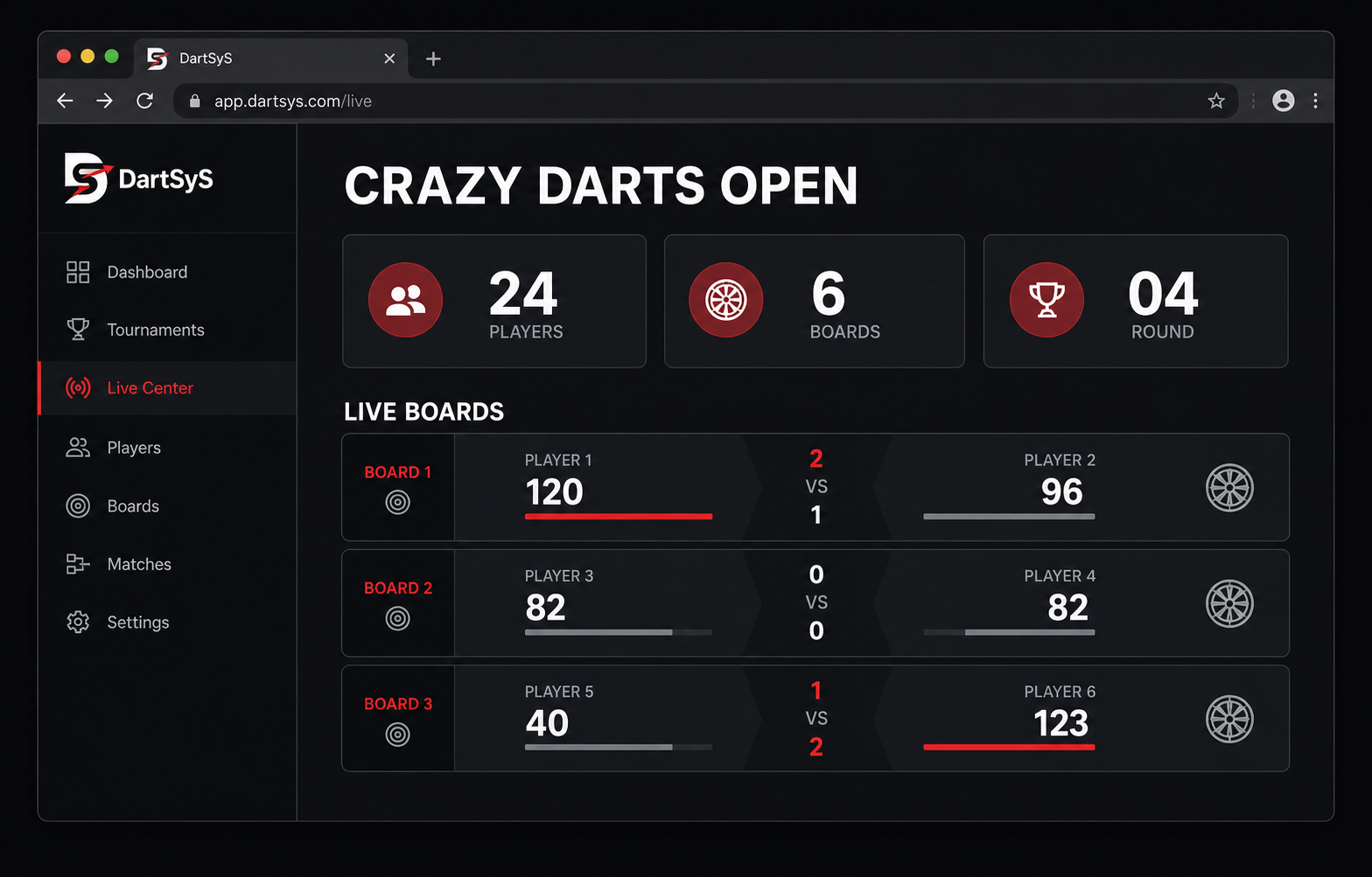 Dunkles DartSyS Live-Center mit Turnierboards und aktuellen Spielständen